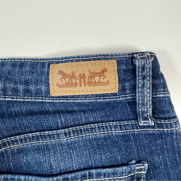 Levi's 518 Superlow Bootcut Stretch Jeans - Picture 4 of 10